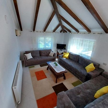 Guest House Ilir Berat Luaran gambar