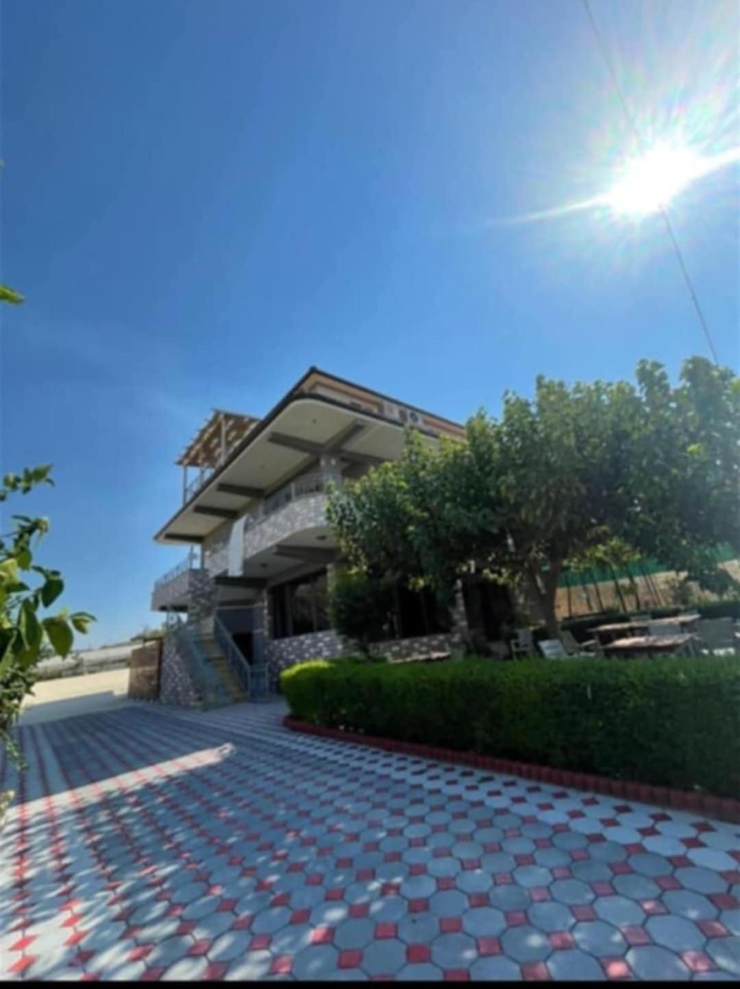 Guest House Ilir Berat Luaran gambar