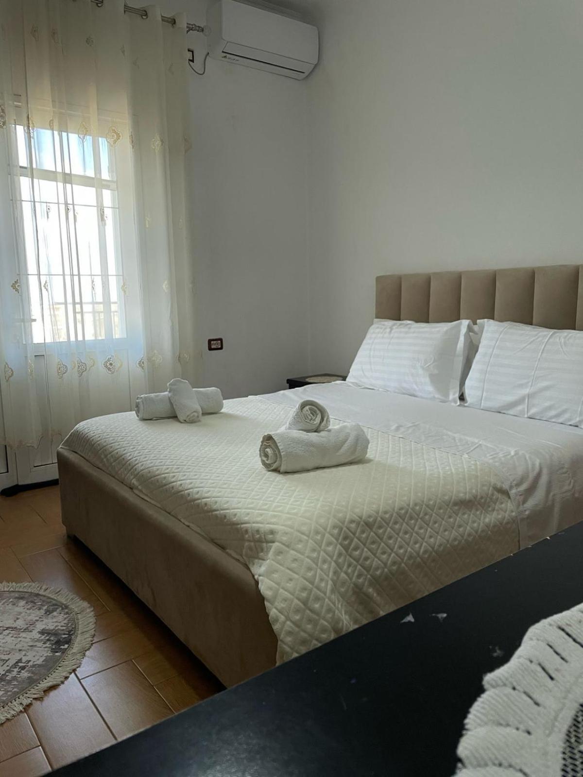 Guest House Ilir Berat Luaran gambar