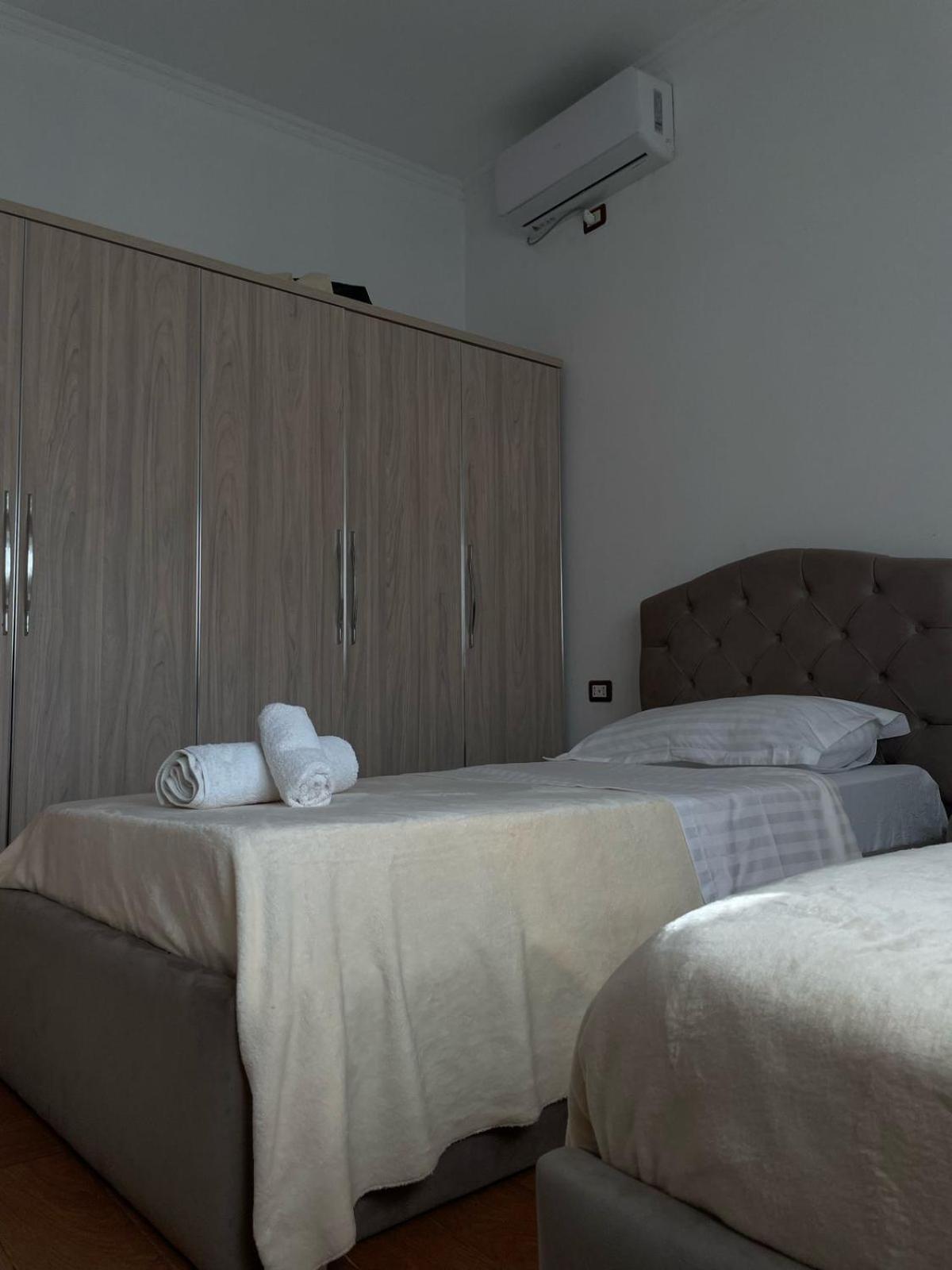 Guest House Ilir Berat Luaran gambar
