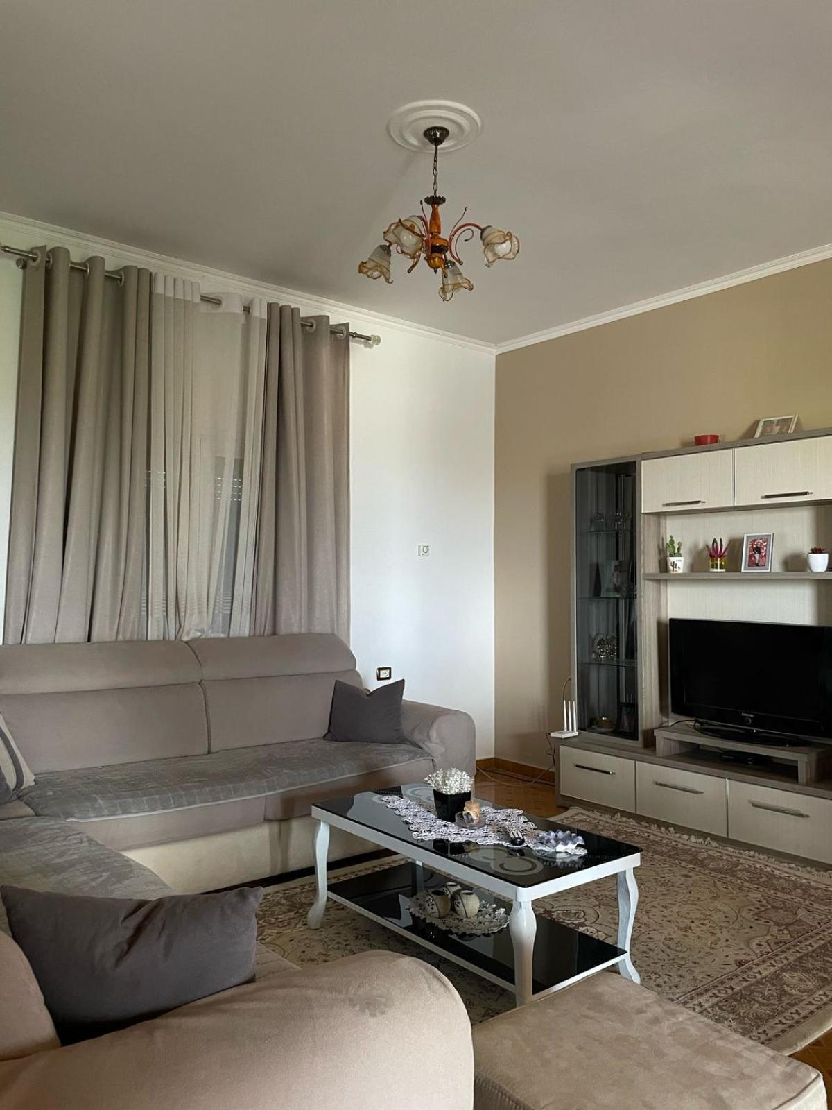 Guest House Ilir Berat Luaran gambar