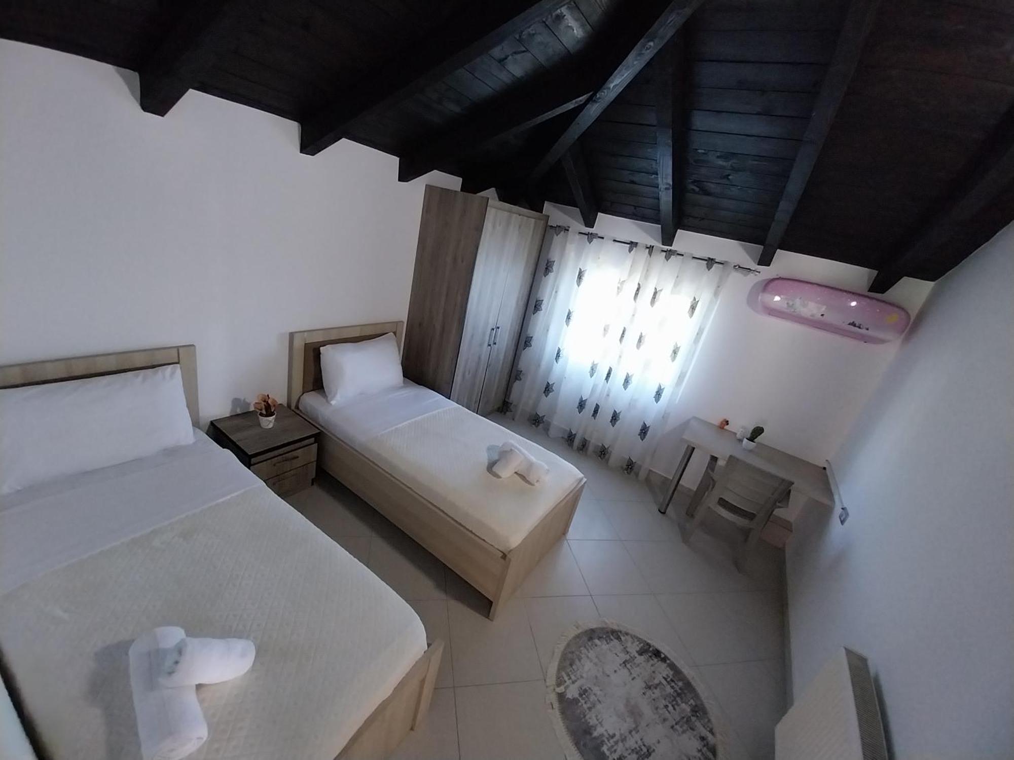 Guest House Ilir Berat Luaran gambar